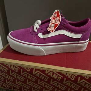 (Brand New) Vans Ward Platform - Women’s 8